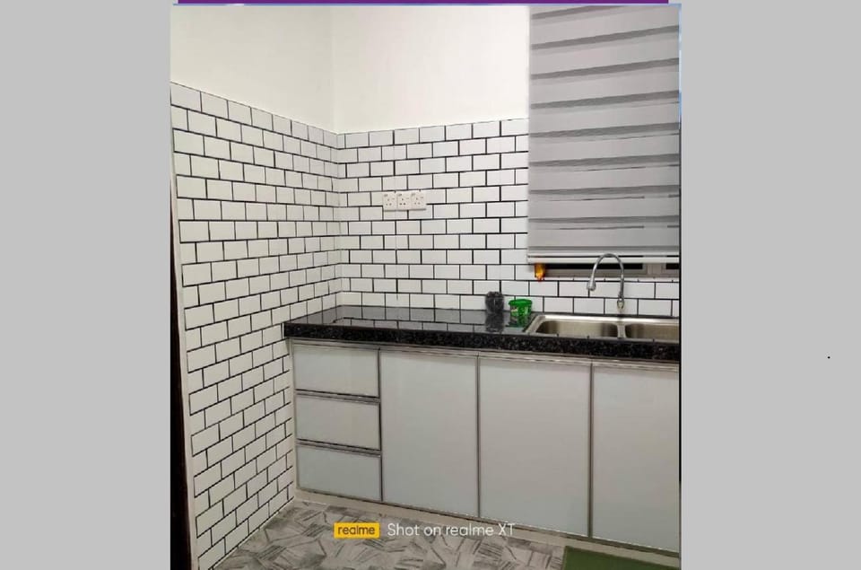 Property building, Kitchen or kitchenette, Communal kitchen, Inner courtyard view, stove, stove, kitchen, kitchen