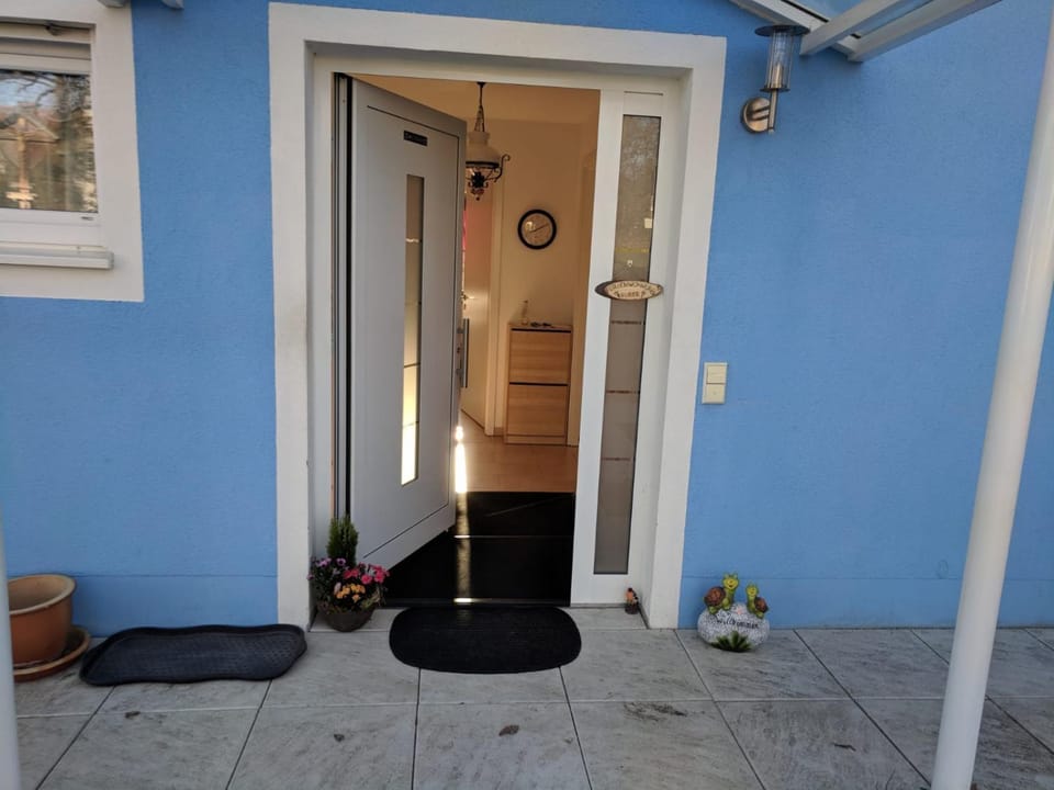 Property building, Facade/entrance