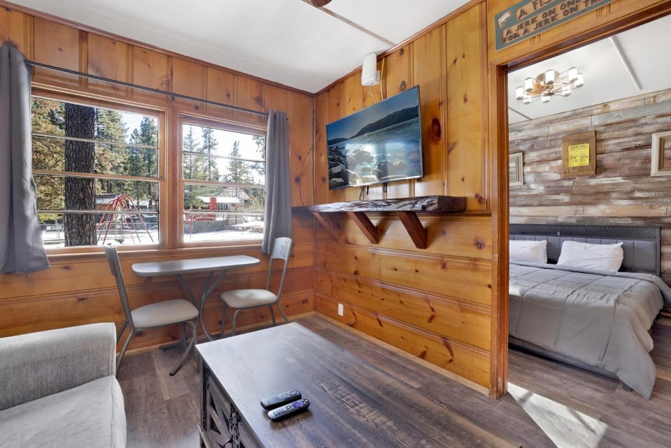 Living room, Seating area, Dining area, Bedroom
