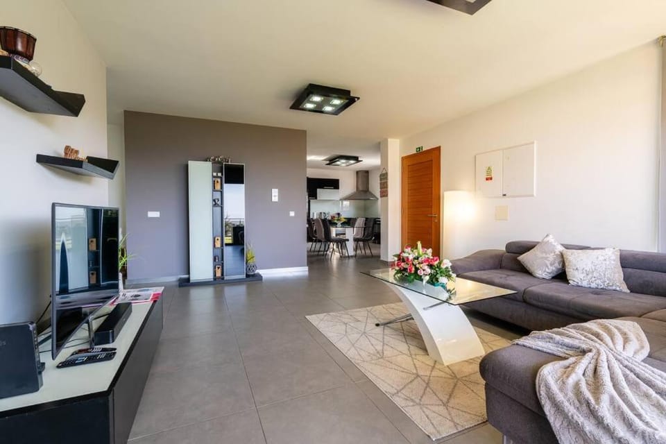 Casa Mia, a Dream Spot With Heated Pool Villa in Madeira District