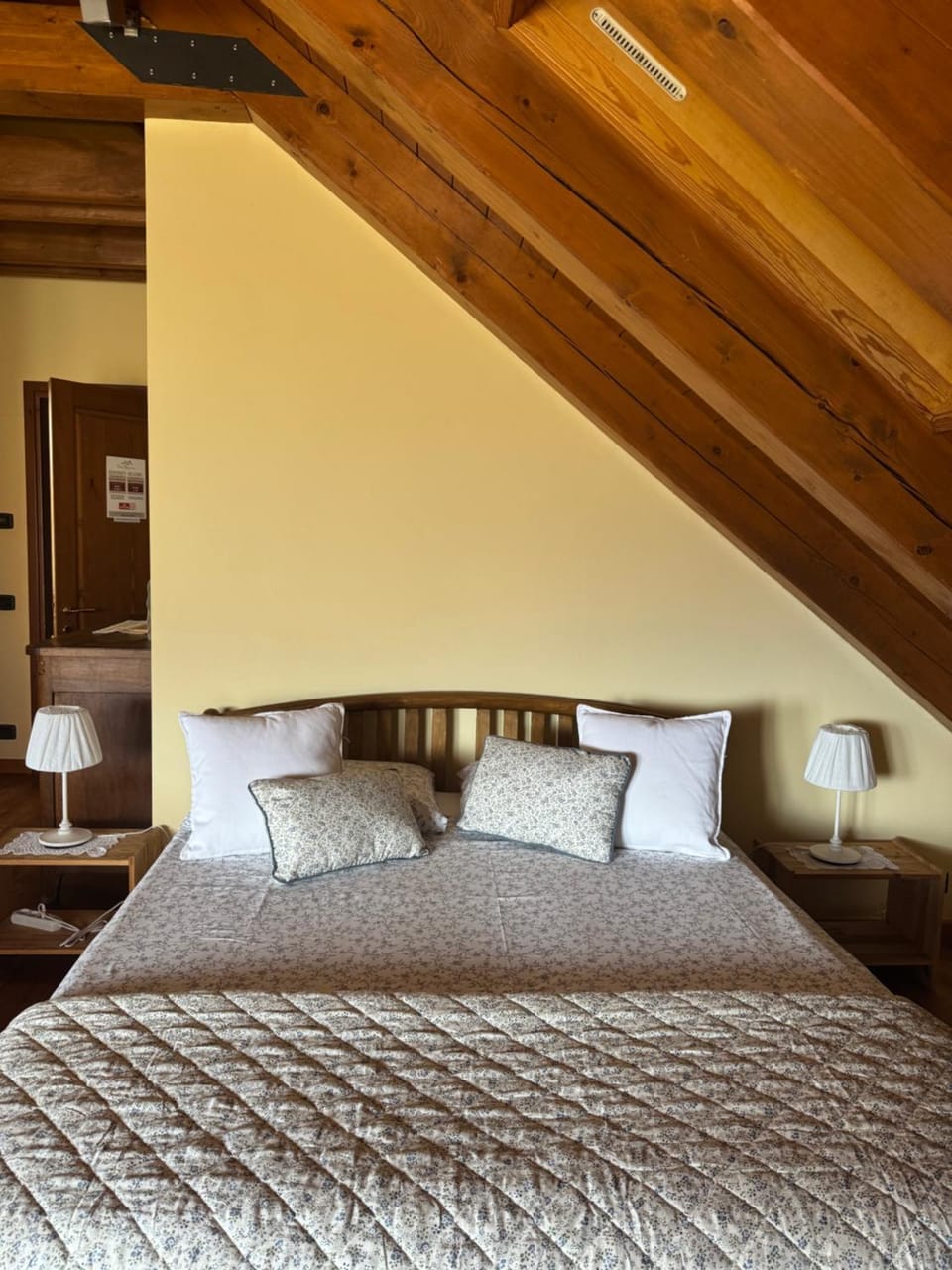 Casa Brencio Bed and Breakfast in Canton of Valais