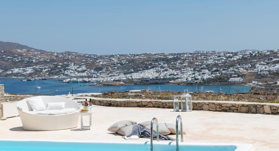 Natural landscape, View (from property/room), Pool view, Sea view