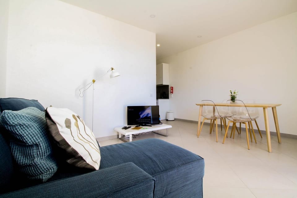 TV and multimedia, Living room, Dining area