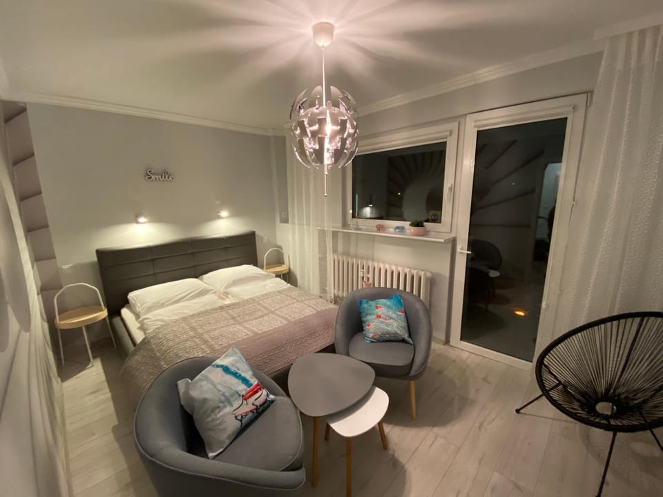 Living room, Bedroom