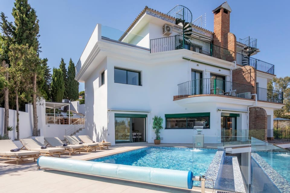 Luxury villa with sea views - heated pool - Jacuzzi Villa in Benalmadena
