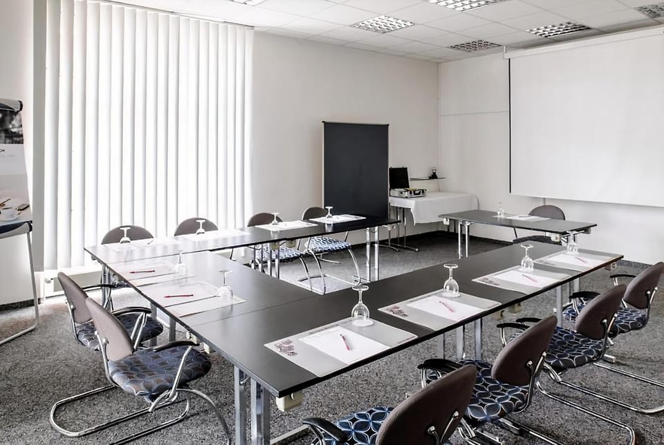 Meeting/conference room