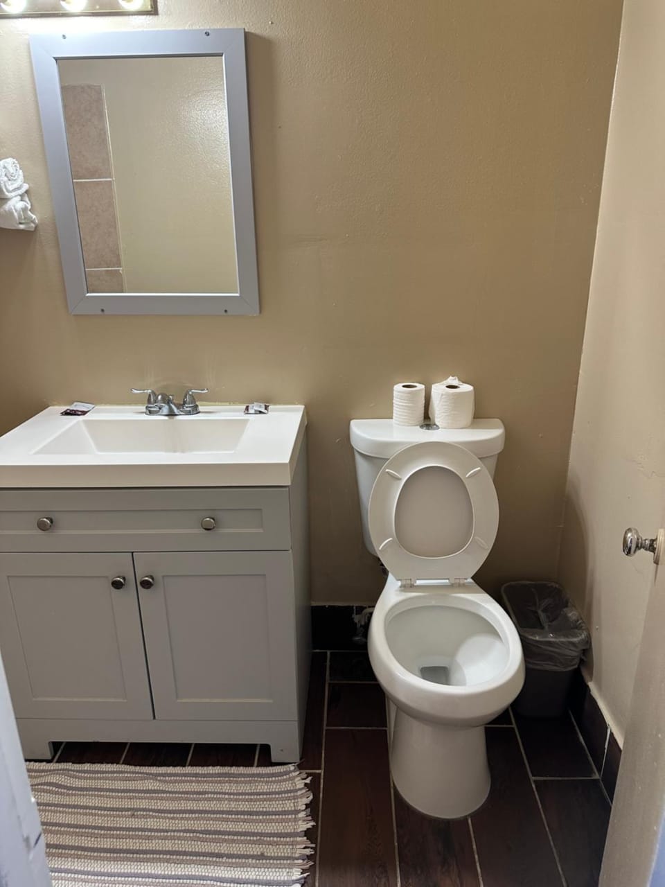 Economy inn Inn in Bay City