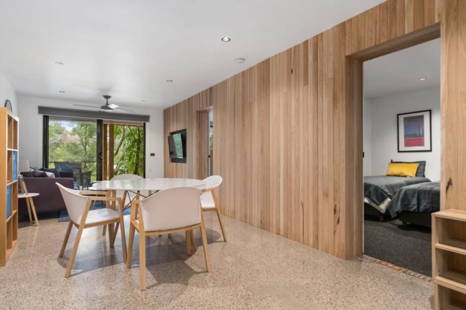 Chic Beach Studio Apartment in Melbourne
