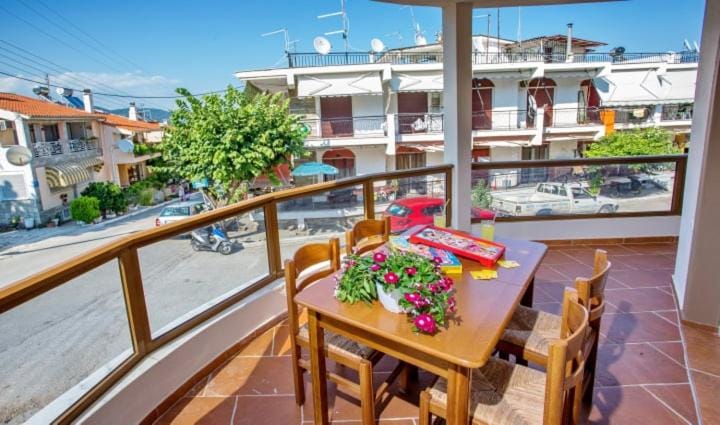 E & M Studios Apartment in Decentralized Administration of Macedonia and Thrace