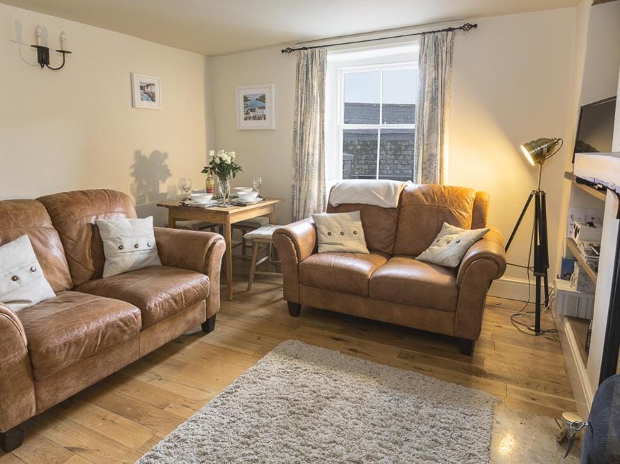 Pixie Cottage House in Dartmouth