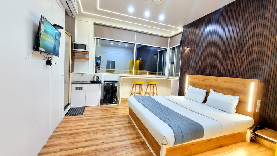 Kitchen or kitchenette, Living room, Photo of the whole room, Bedroom