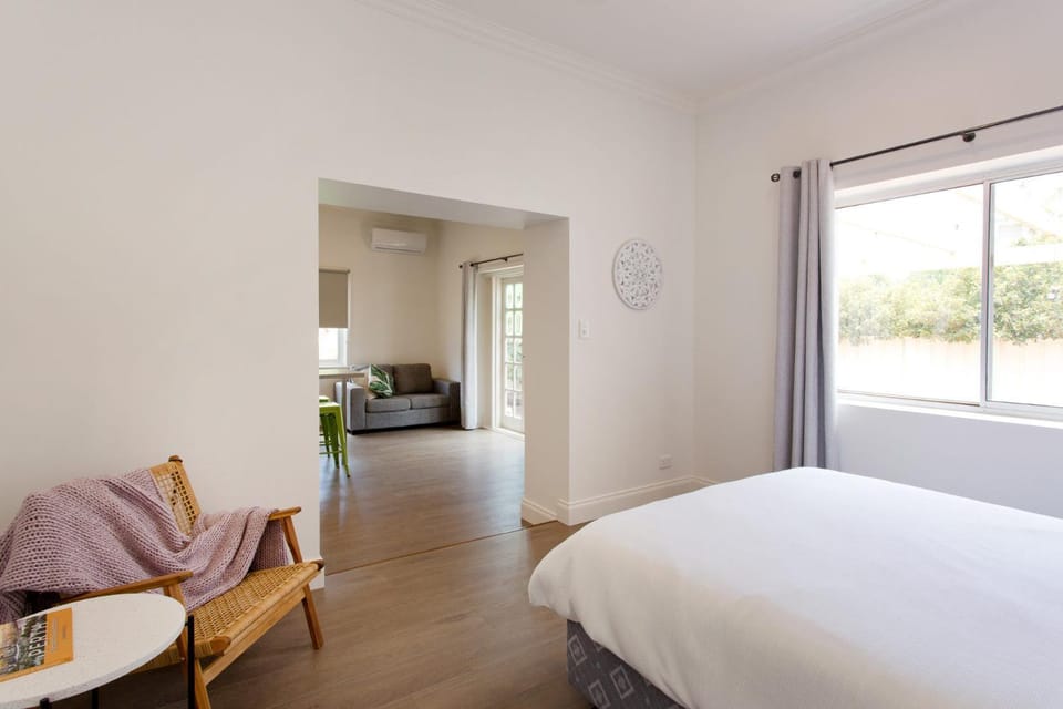 Seating area, Bedroom