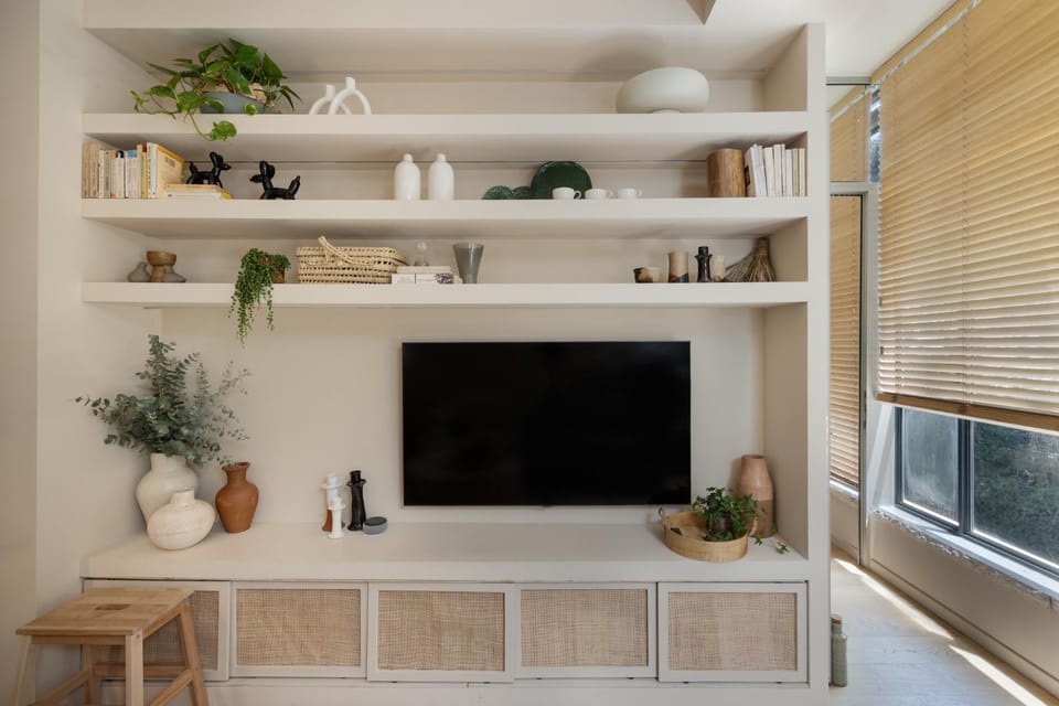 Communal lounge/ TV room, Living room