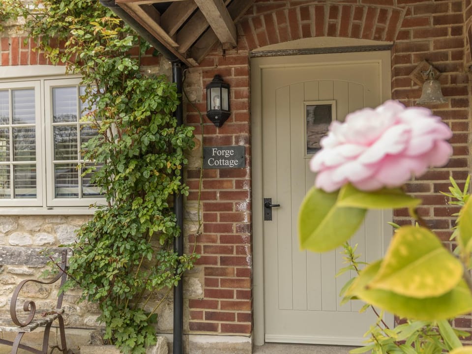 Forge Cottage House in West Lulworth