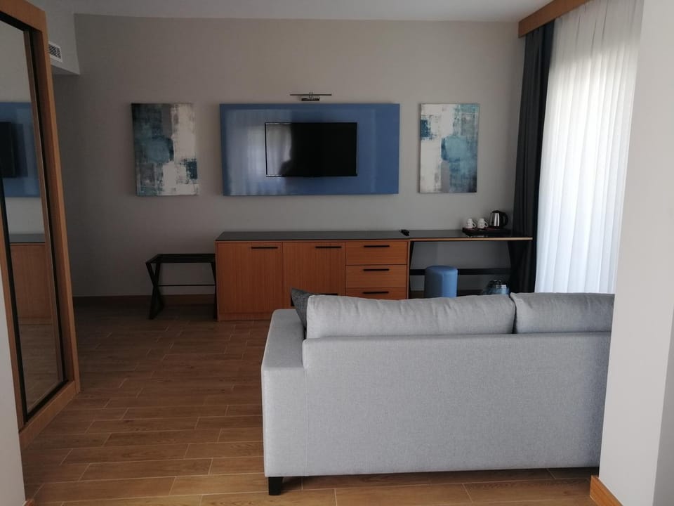 Seating area, Garden view, Sea view