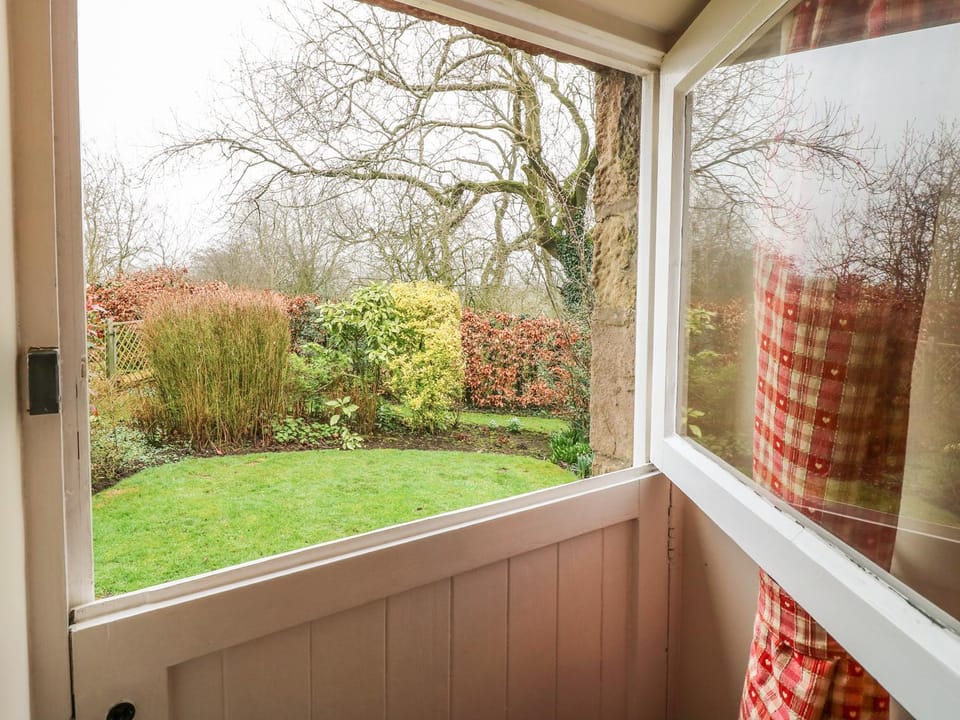 Barn Croft Cottage House in Derbyshire Dales District