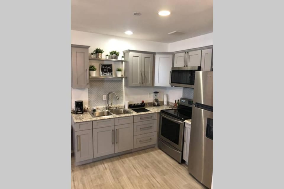 NEW 2 BEDROOM LUXURY APARTMENT -GREAT LOCATION -MODERN Apartment in Rocky Point