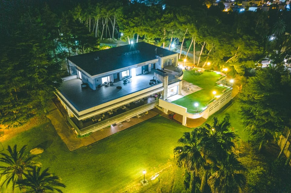 Night, Bird's eye view