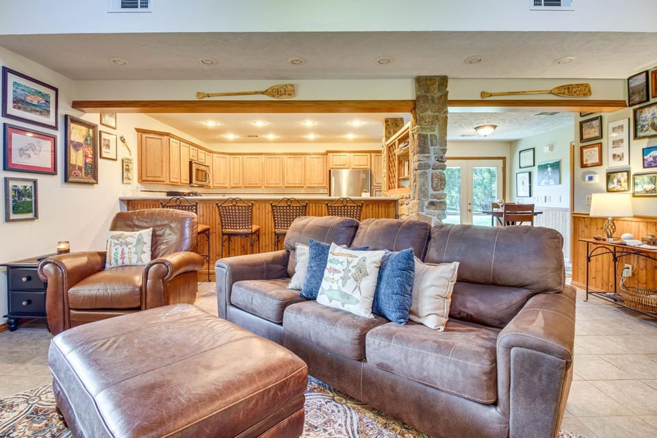 'TroutFest' Riverfront Norfork Home, Great Fishing House in Arkansas