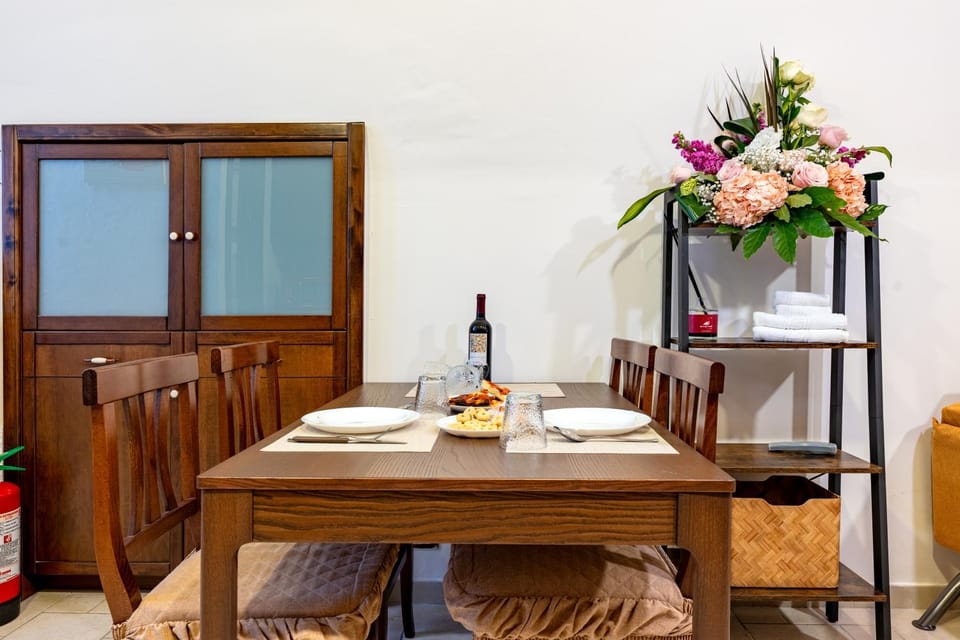 Dining area, Breakfast, kitchen