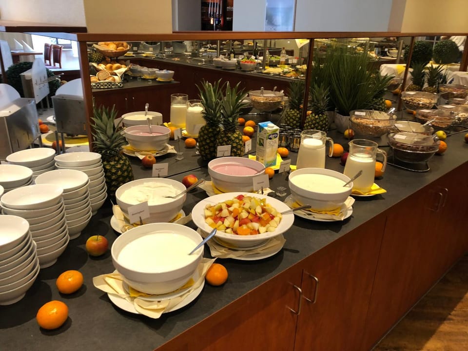 Food and drinks, Buffet breakfast