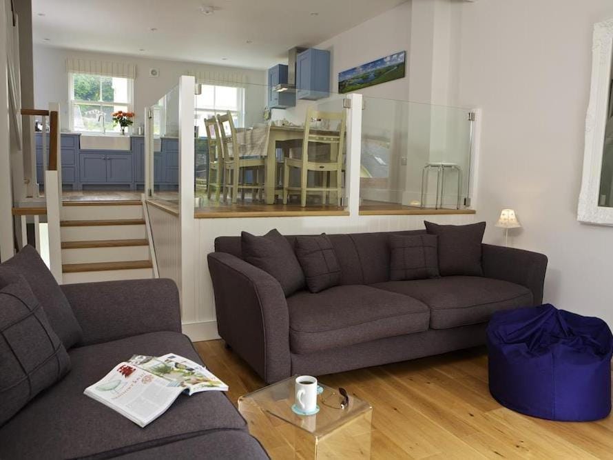 3 Eddystone Row House in Salcombe