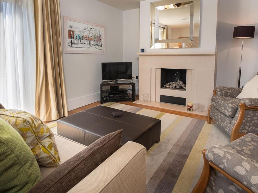 4 Dart Marina House in Dartmouth