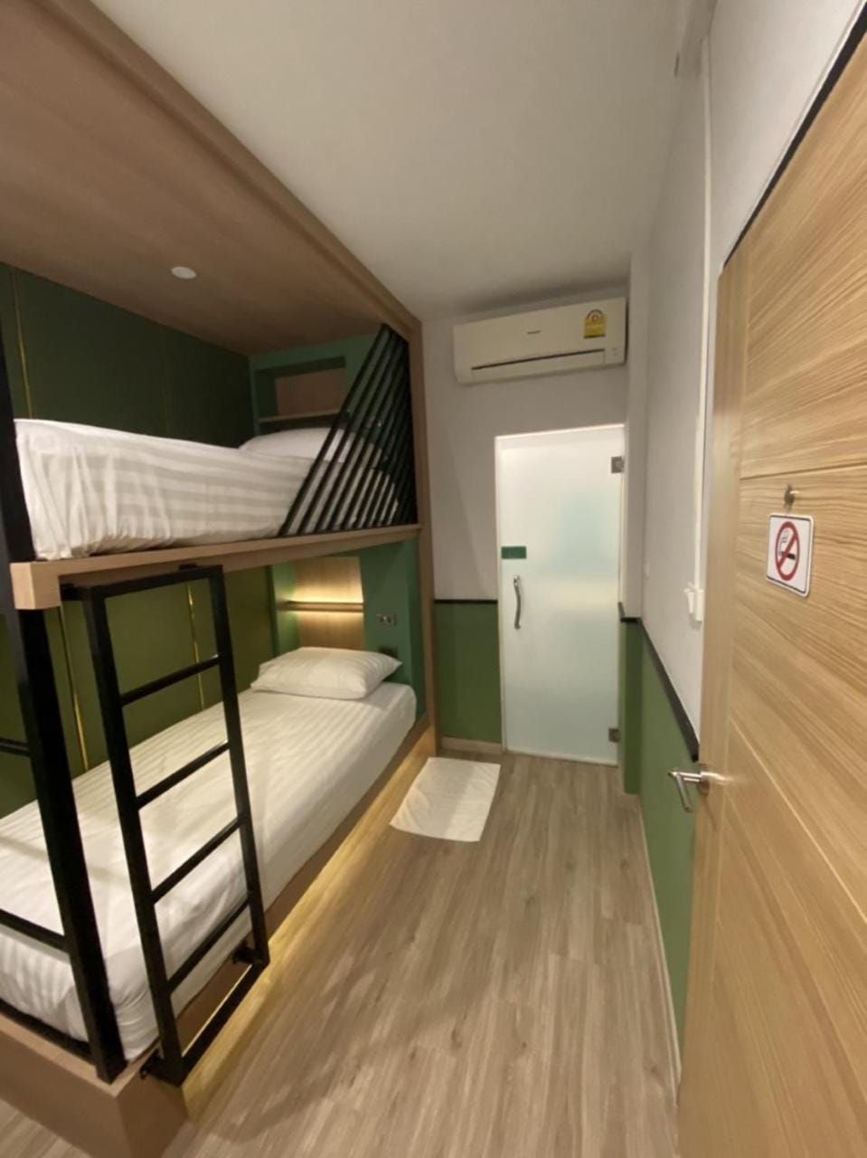 Malades House Bed and Breakfast in Bangkok