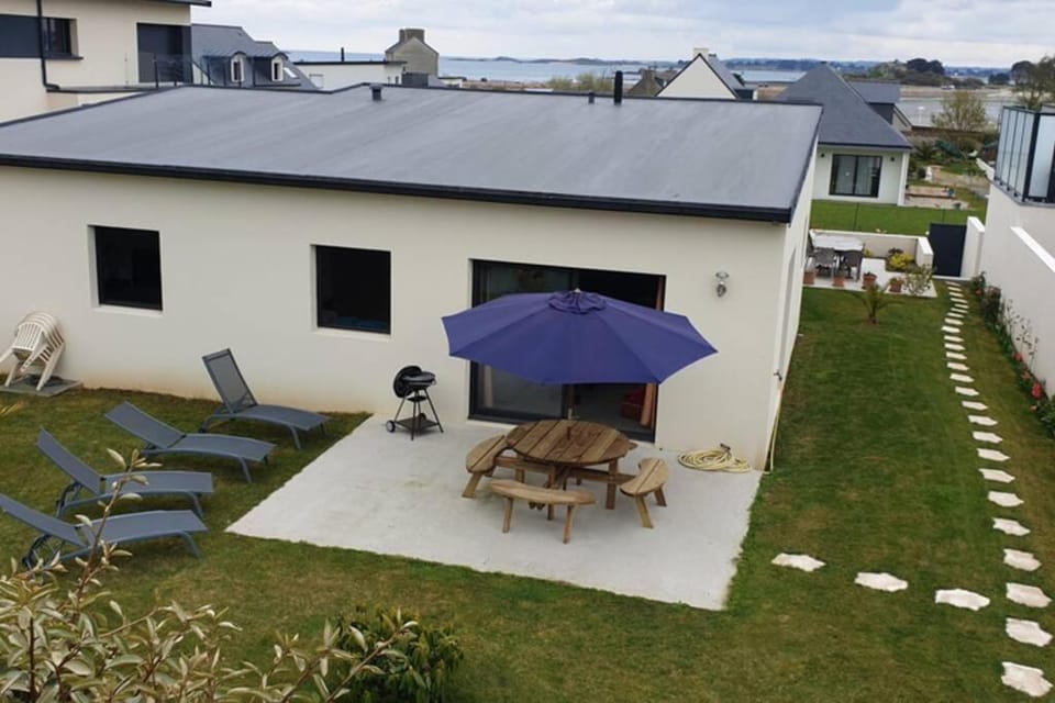 LES EMBRUNS JARDIN House in Finistere