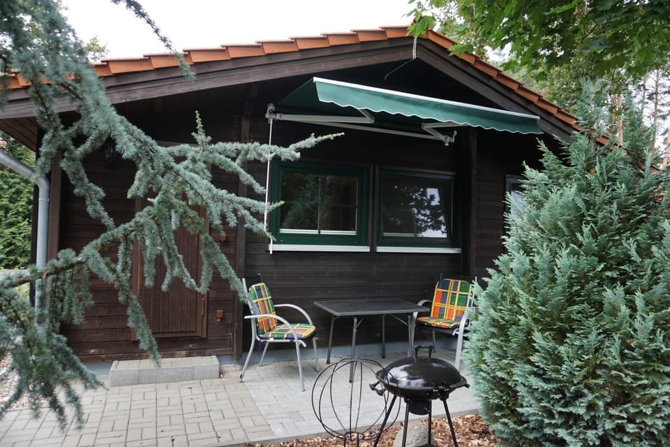 Facade/entrance, BBQ facilities, Balcony/Terrace