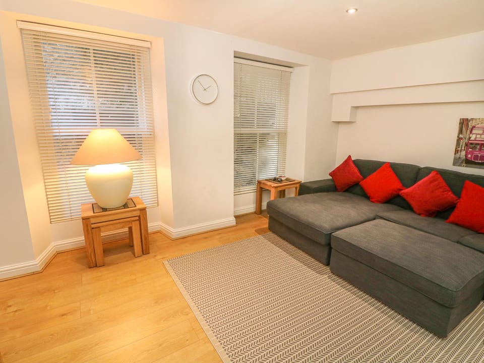 Flat 2 Galloway House Apartment in England