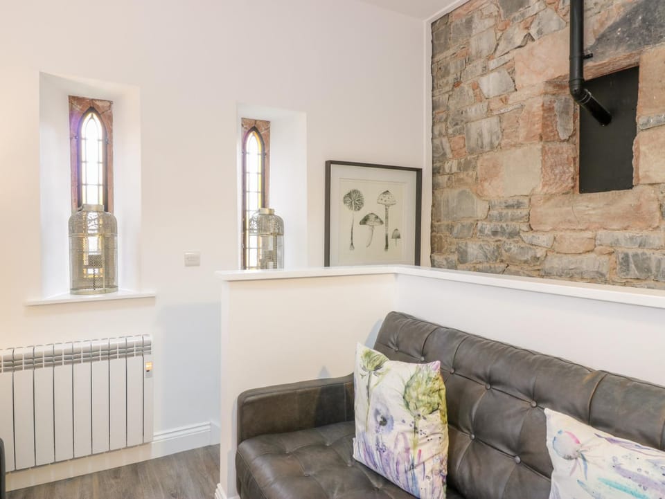 Penthouse St Mary's Church Apartment in England