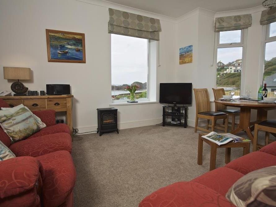 Cove View House in England