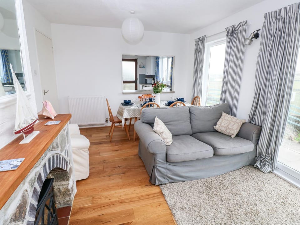 Valley High House in Nolton and Roch