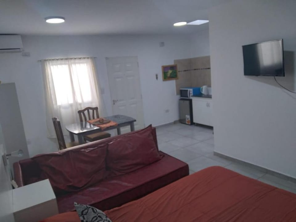 TV and multimedia, Kitchen or kitchenette, Living room, Photo of the whole room, minibar, air conditioner