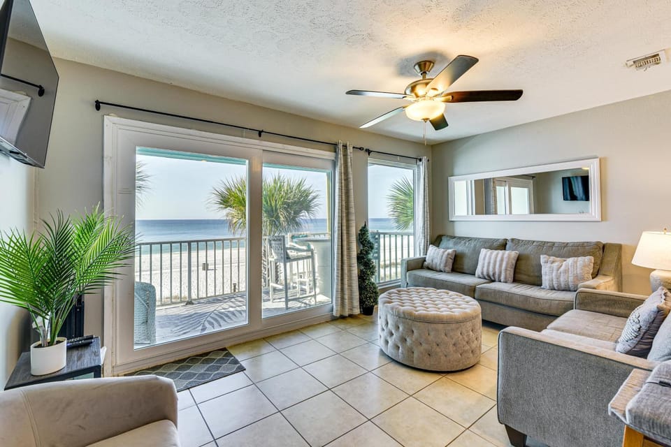 Oceanfront Panama City Beach Condo w/ Balcony! House in Lower Grand Lagoon