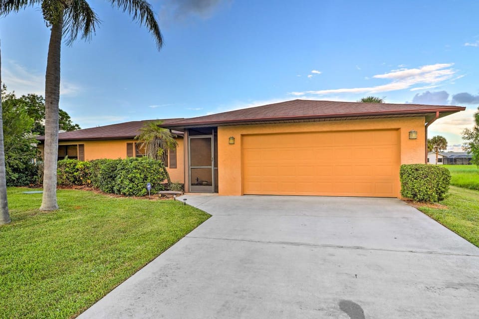 Waterfront Port St Lucie Home w/ Lanai & Pool House in Port Saint Lucie