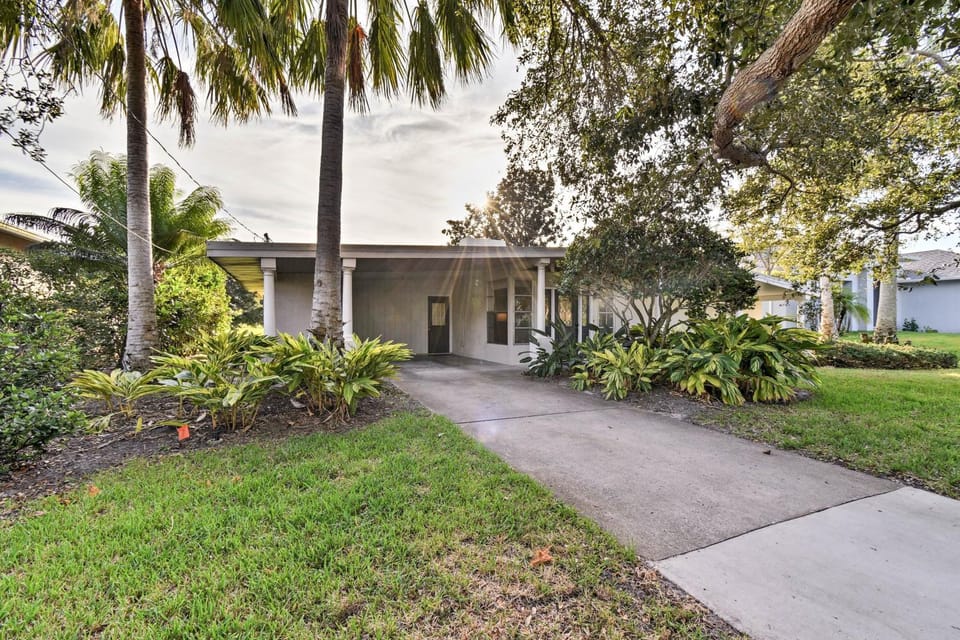 1 Mi to Nokomis Beach: Home w/ EV Charger House in Nokomis