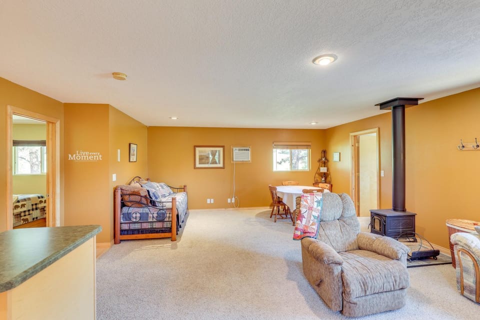 Rapid City Cabin w/ Hiking & ATV Trail Access Cabin in West Pennington