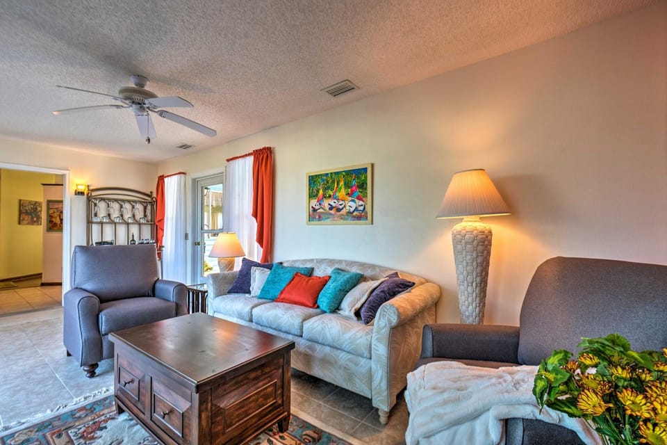 Lovely Lady Lake Home w/ Resort Amenities & Lanai! House in Lady Lake