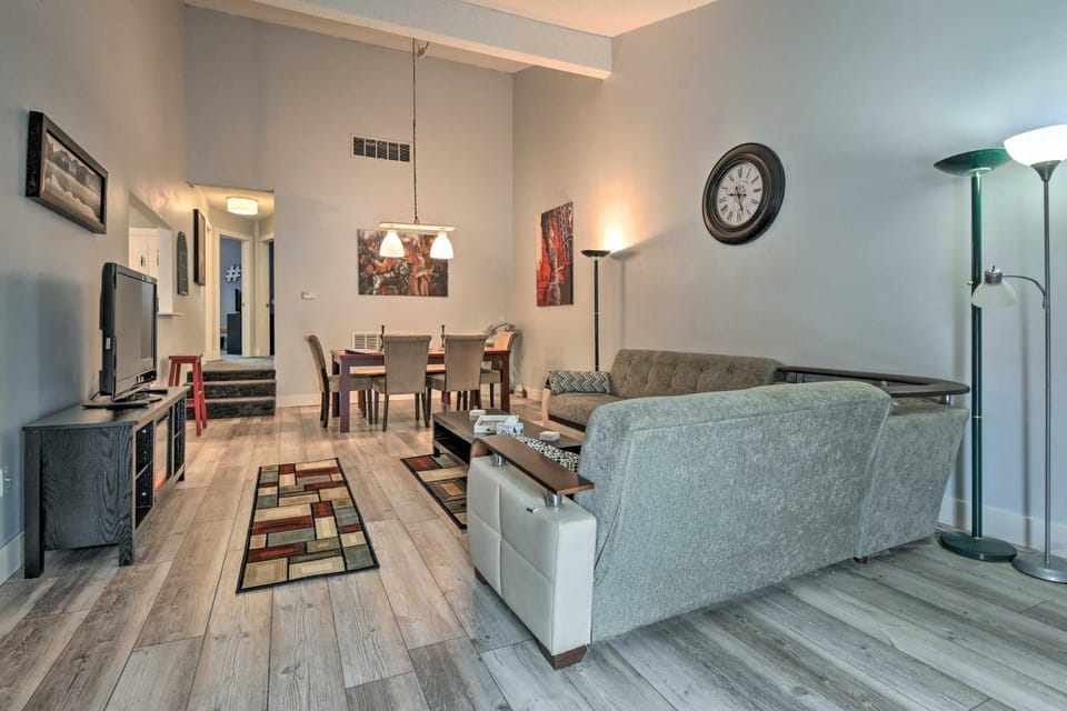 Near Mt Airy Casino: Mount Pocono Condo w/ Balcony House in Mount Pocono