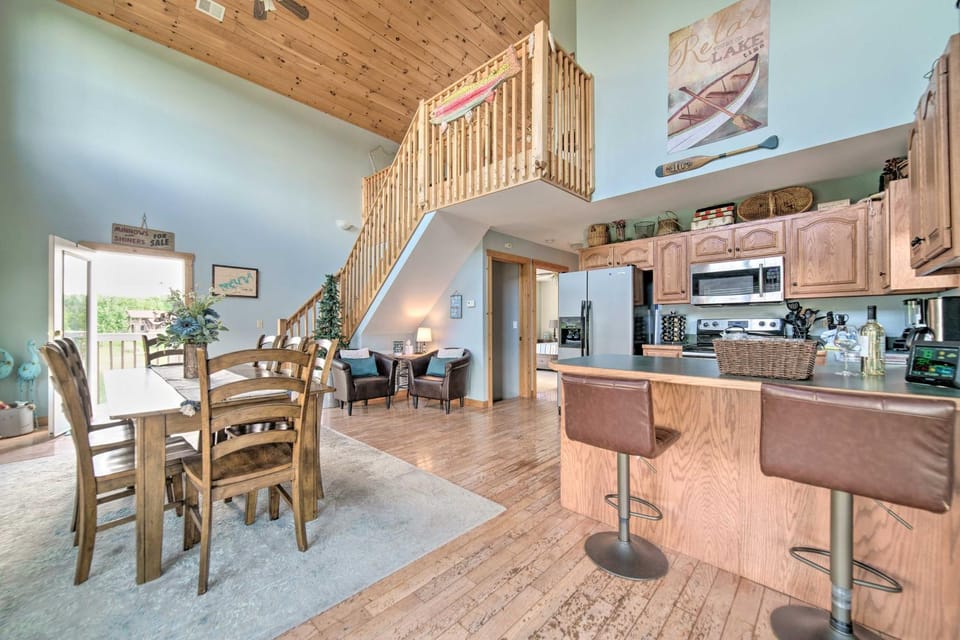 Family Getaway on Douglas Lake! Home w/ Deck, View House in Sevierville