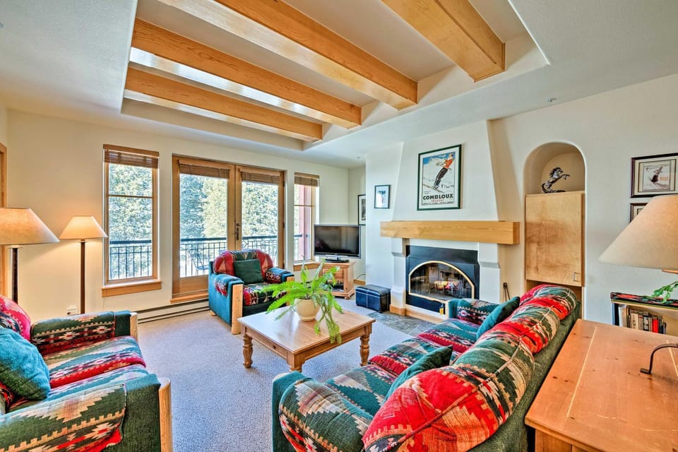 Solitude Creekside Condo - Closest to Ski Lift! House in Wasatch County