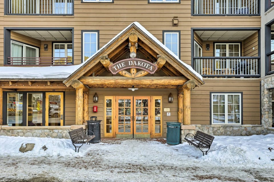 Keystone Ski Condo w/ Mtn View - Walk to Gondola! House in Keystone