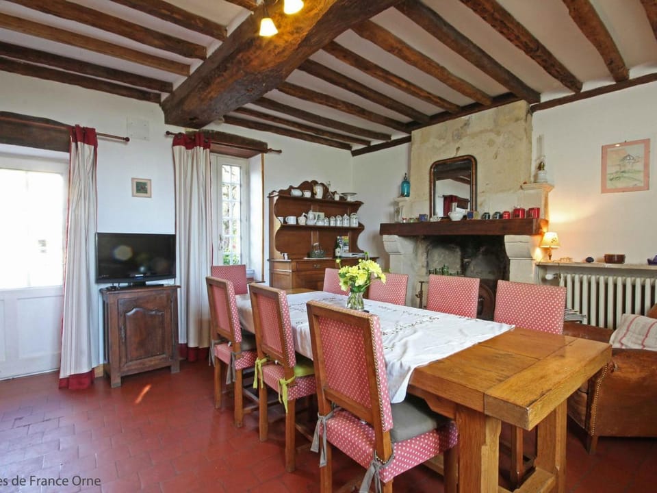 Maison chaleureuse aux portes d'Argentan - 9 pers. - FR-1-497-131 House in Normandy