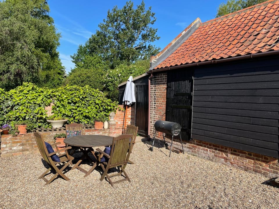 Garden, Inner courtyard view
