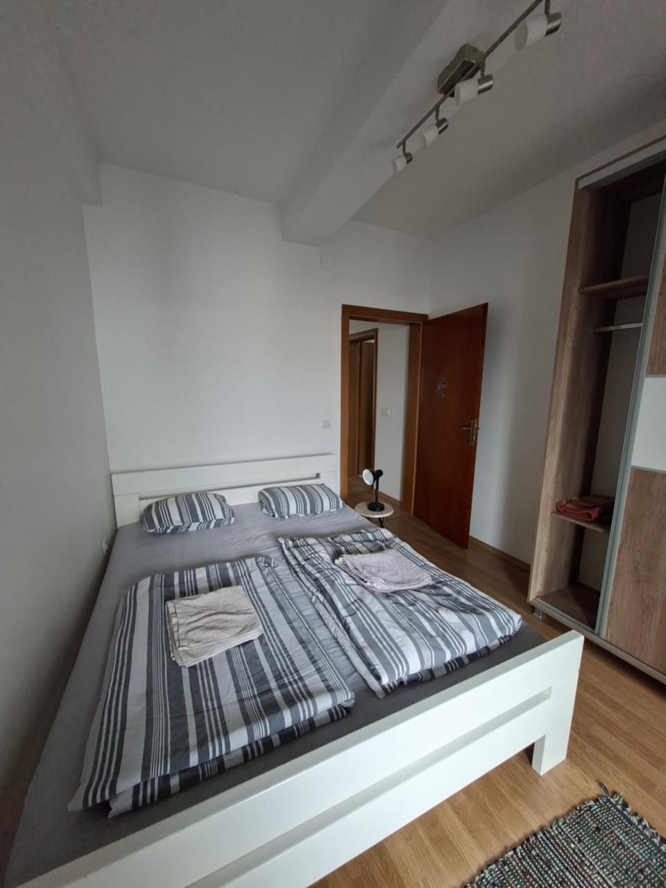 Bed, Bedroom, wardrobe