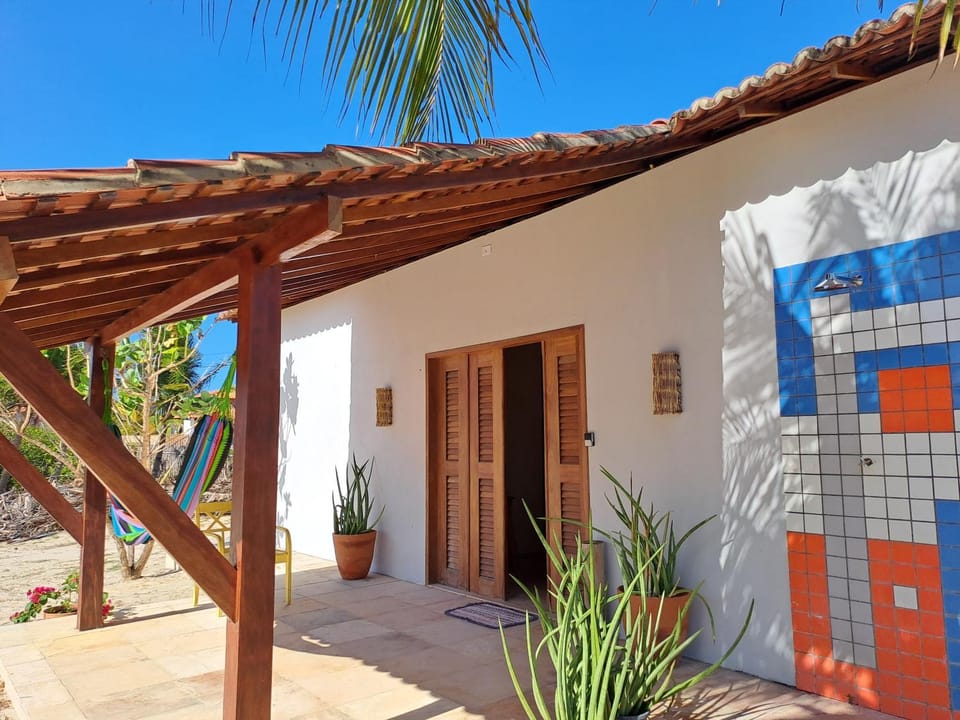 Shower, Property building, Balcony/Terrace