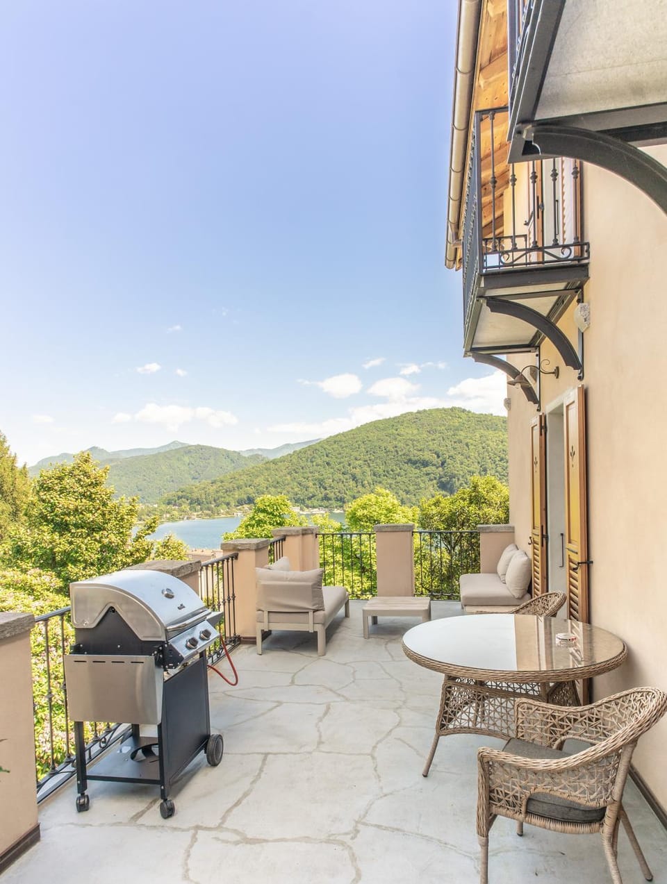 Summer, BBQ facilities, Balcony/Terrace, Balcony/Terrace, Garden view, Lake view