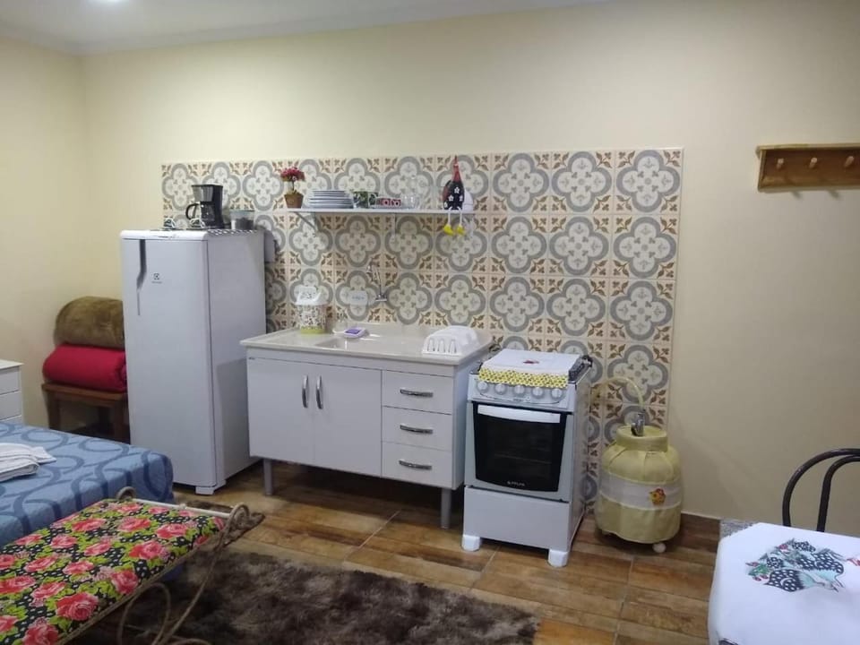 Kitchen or kitchenette, Bedroom